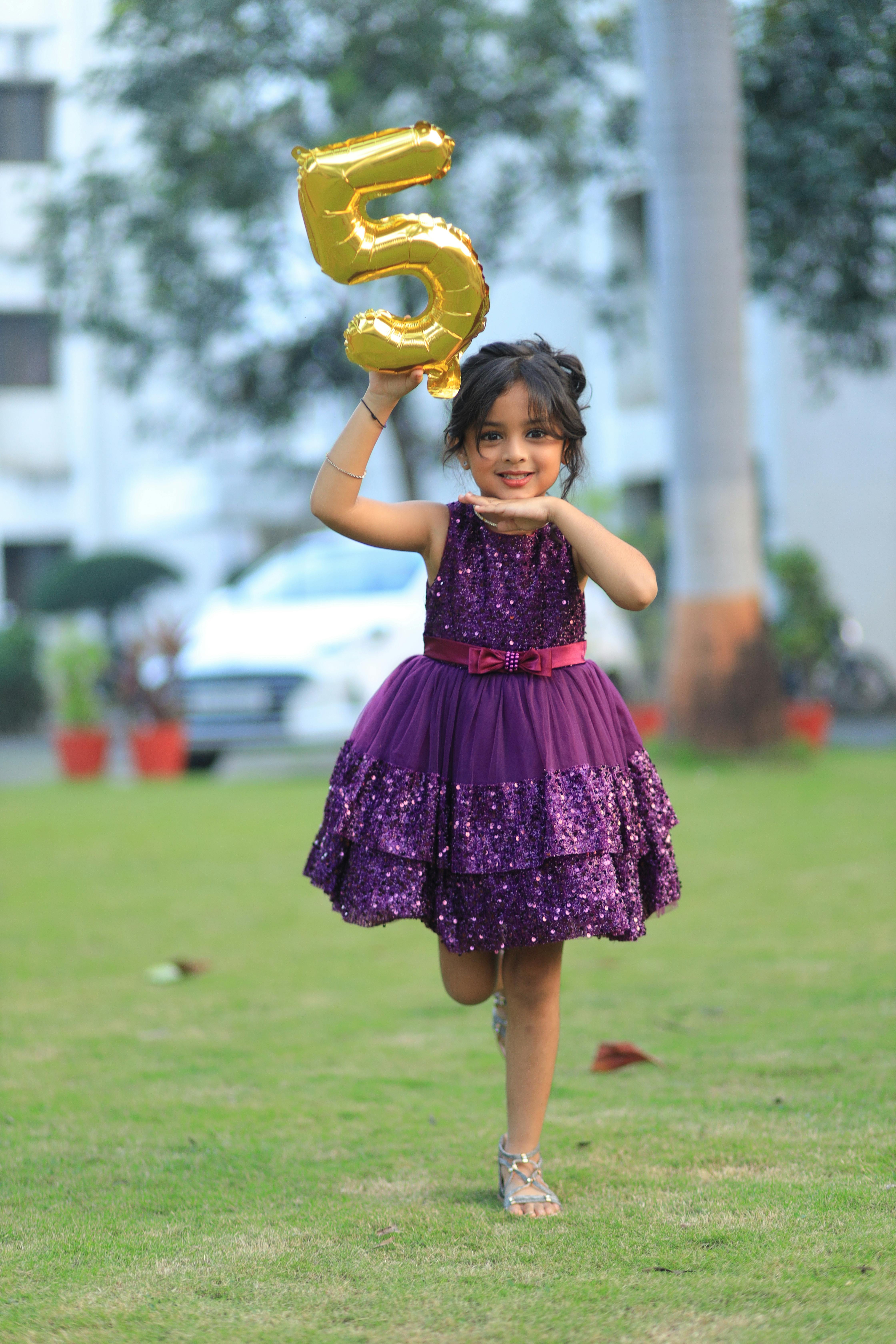 氛围图：轻盈背景素材